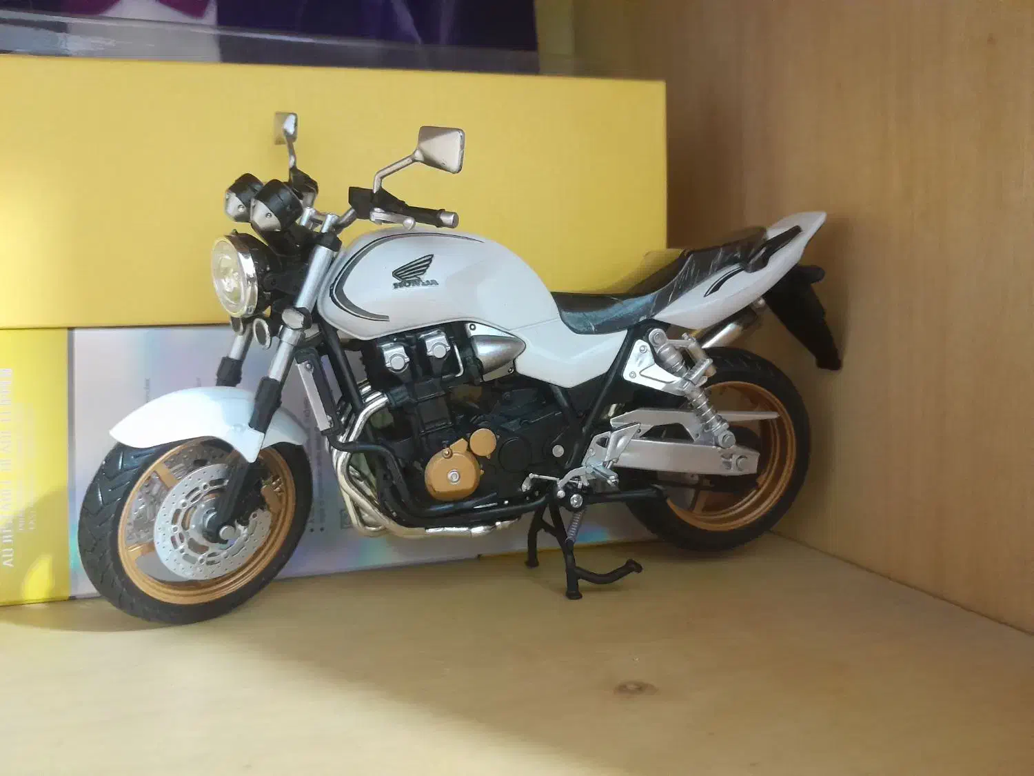 ماکت cb1300|اسباب‌‌بازی|تهران, طرشت|دیوار