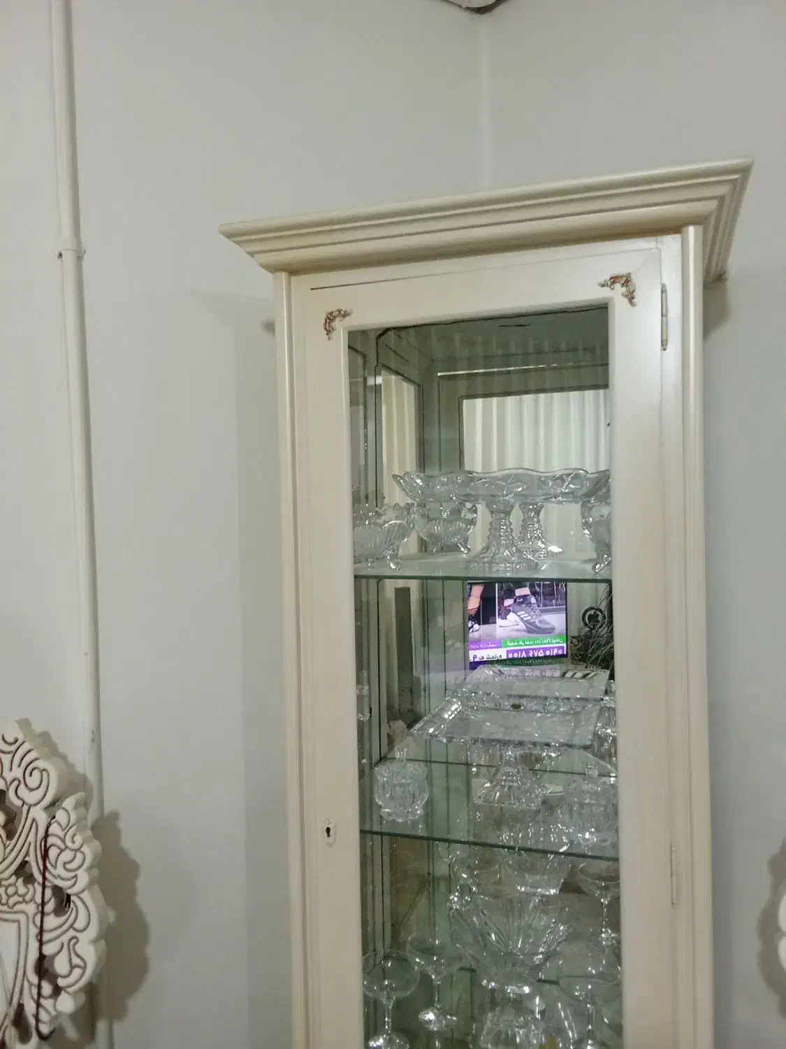 بوفه چوبی سالم در حد نو|بوفه، ویترین، کنسول|ملارد, |دیوار