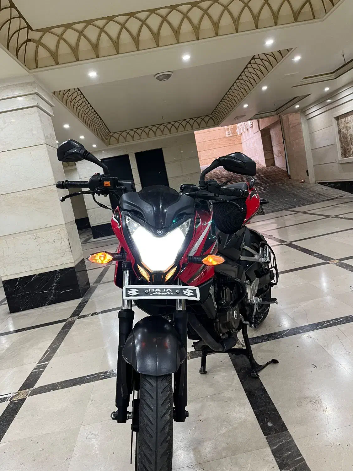 ان اس ۲۰۰ مدل ۹۵ ns200|موتورسیکلت|آفتاب, |دیوار