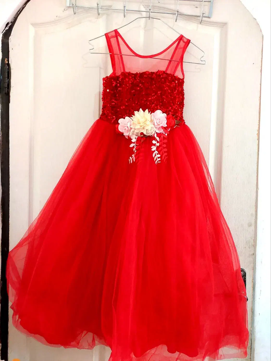 لباس مجلسی|لباس|خوسف, |دیوار