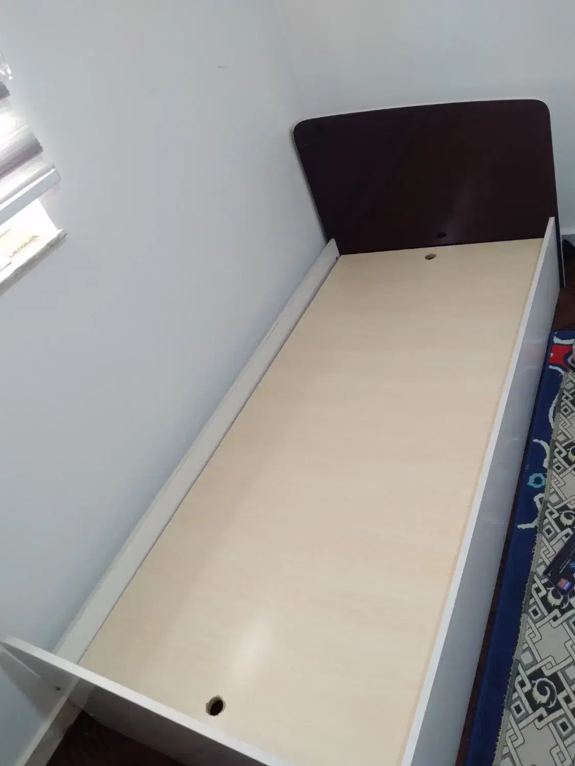 تخت ابعاد 1/80 در 80|تخت و سرویس خواب|شیروان (خراسان), |دیوار