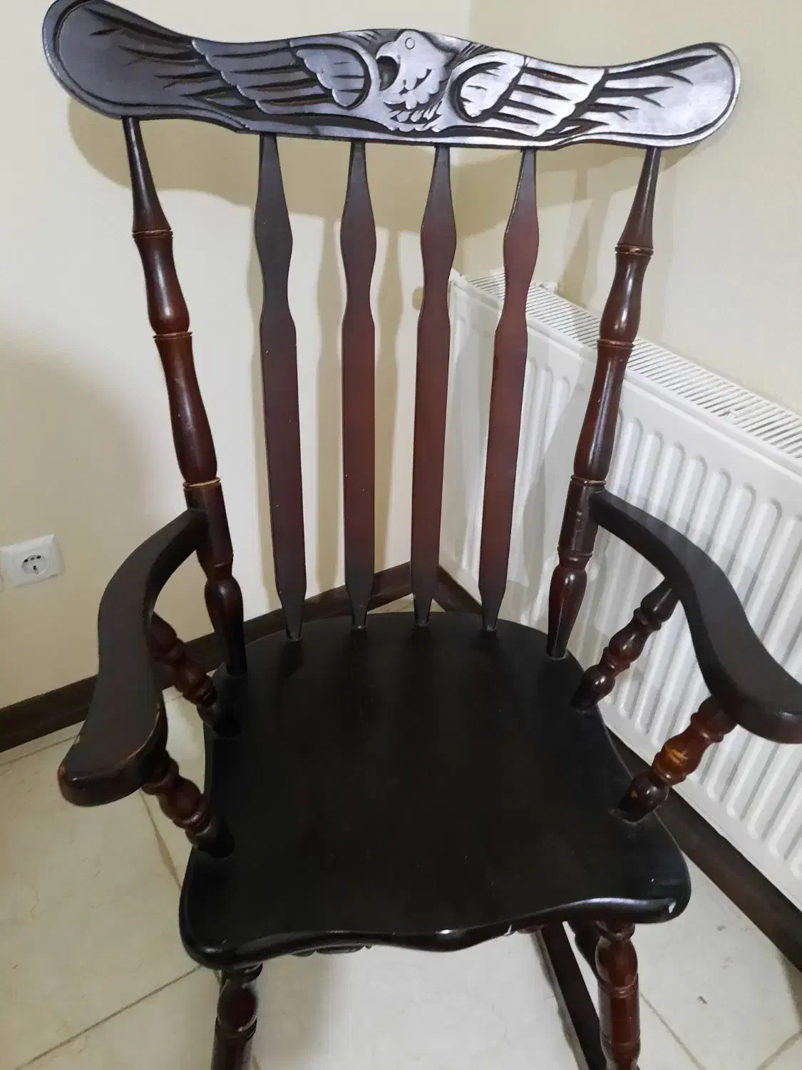 صندلی|مبلمان خانگی و میز عسلی|شاهینشهر, خانه کارگر|دیوار