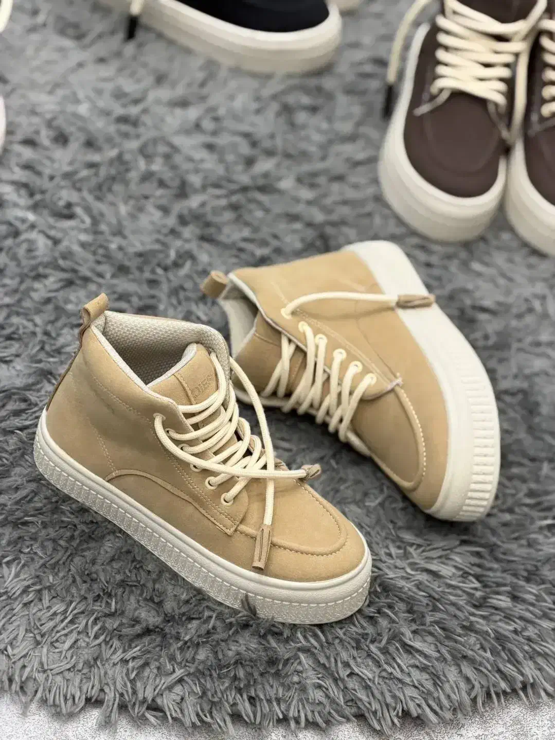 جدید ترین بوت و چکمه های زنانه و دخترانه|کیف، کفش، کمربند|بروجرد, |دیوار