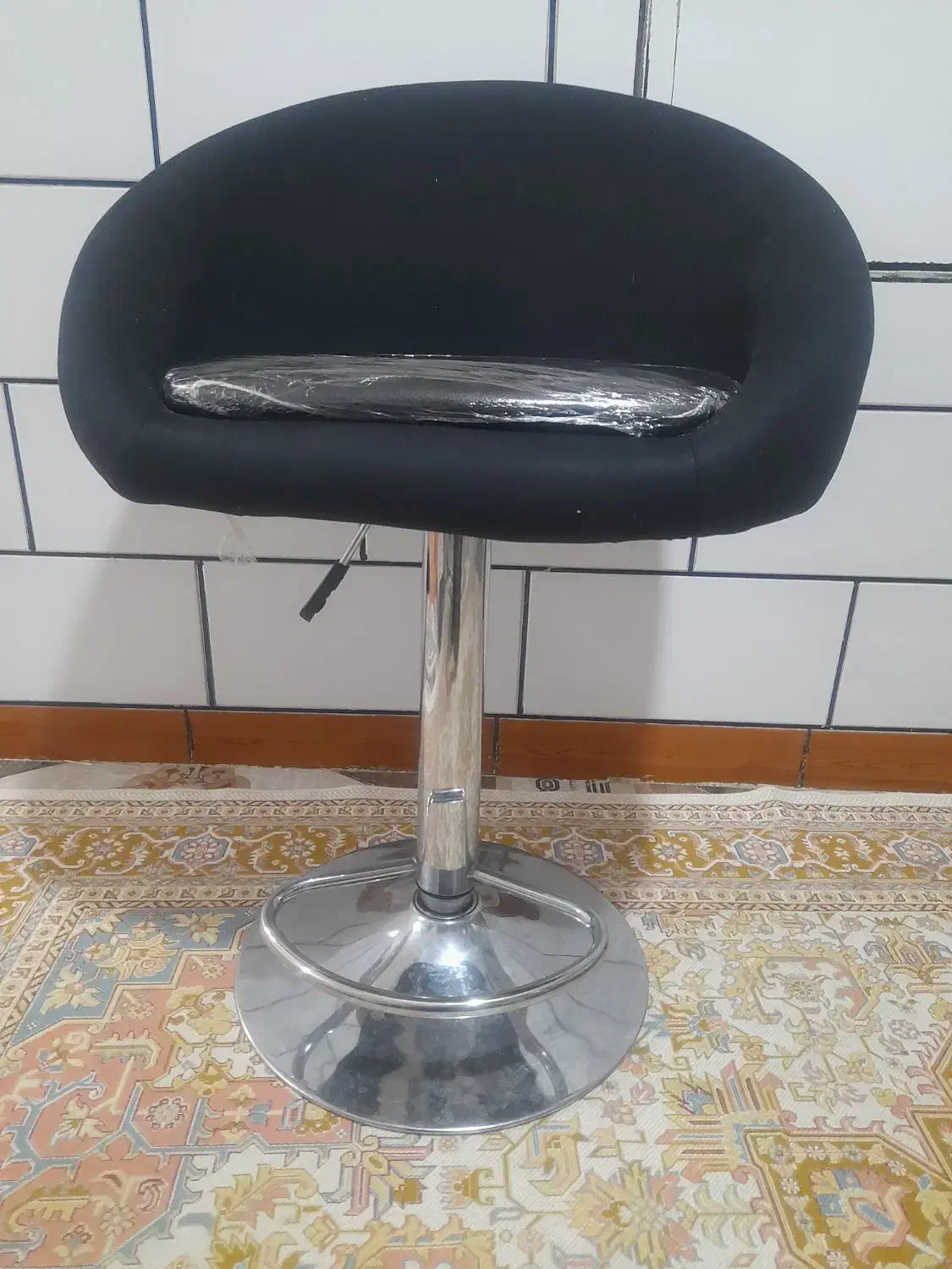 صندلی اپن|صندلی و نیمکت|کنگاور, |دیوار