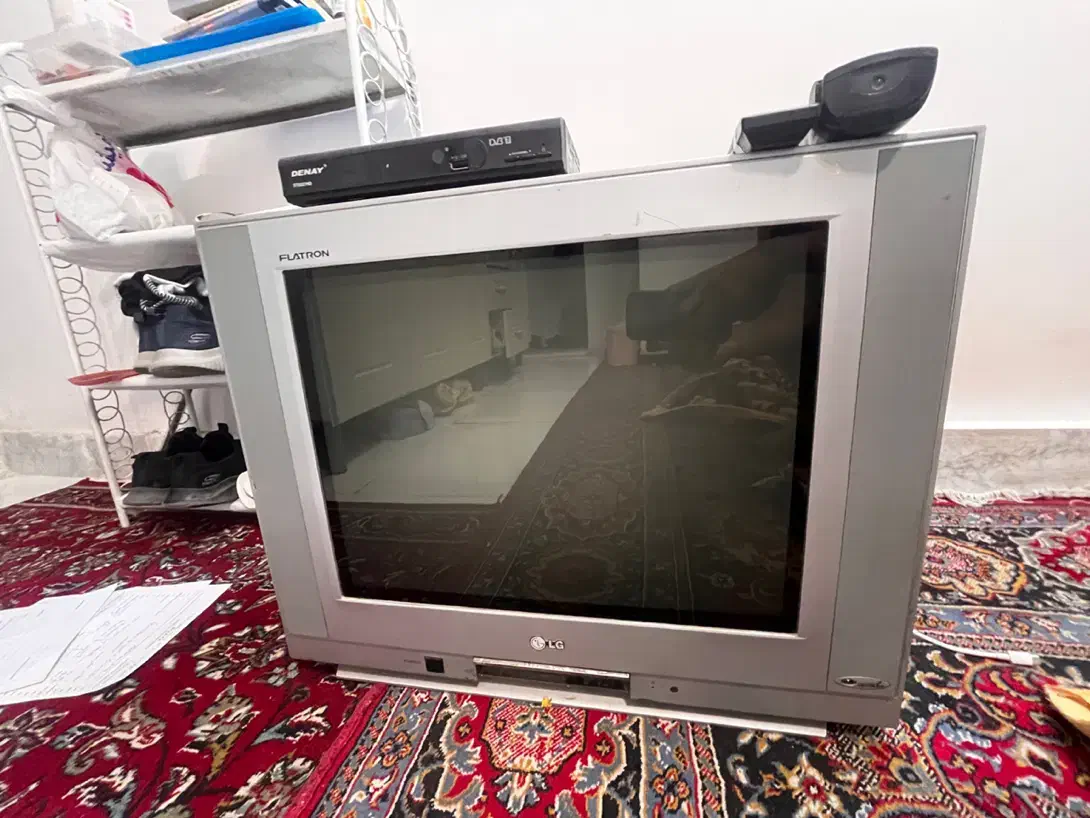 تلویزیون LG Flatron به‌همراه گیرنده دیجیتال Denay|تلویزیون و پروژکتور|بیرجند, |دیوار