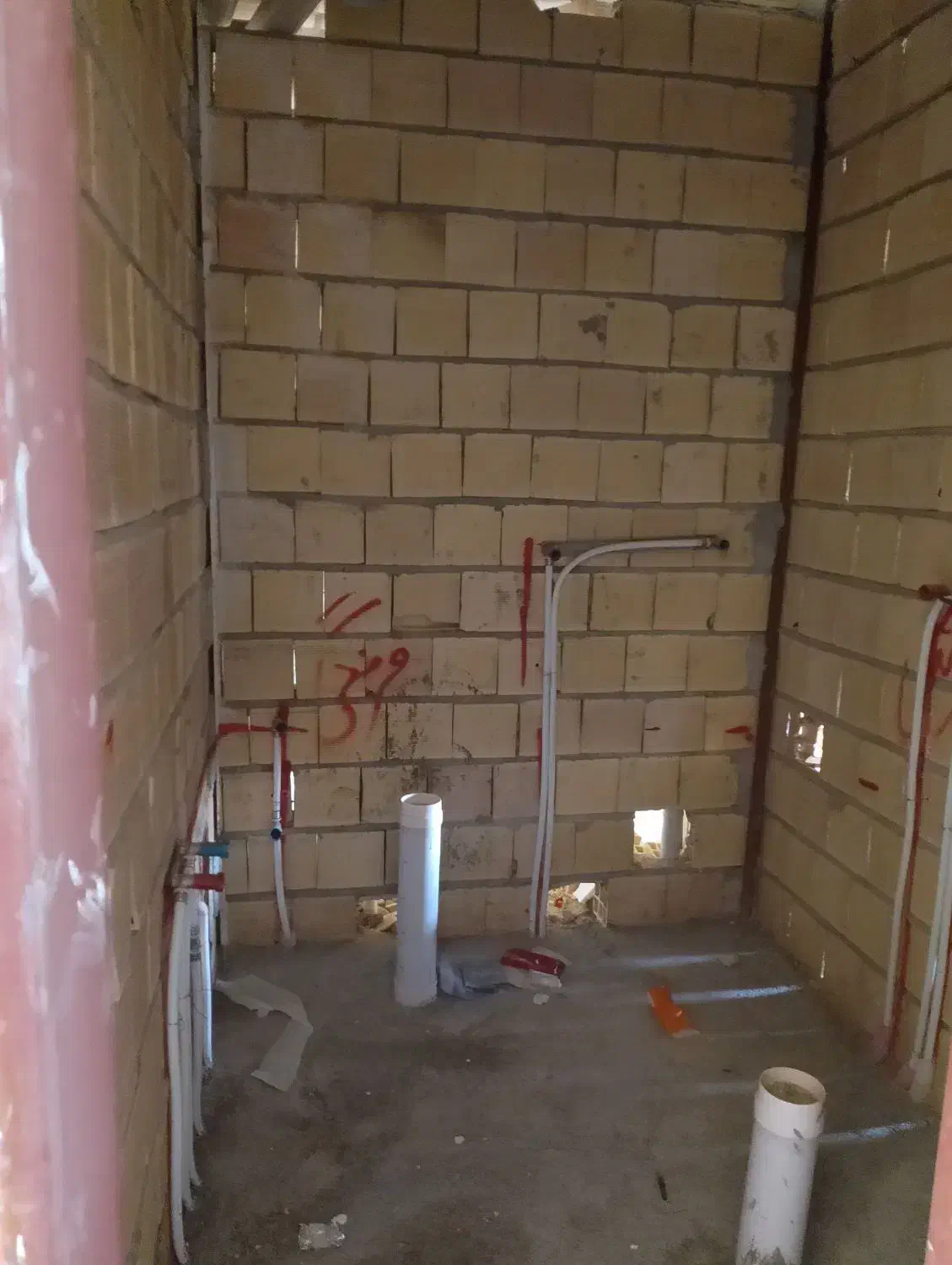 نیازمند کاشیکار و کارگر و استاد روزمزد|استخدام معماری، عمران و ساختمانی|لامرد, |دیوار