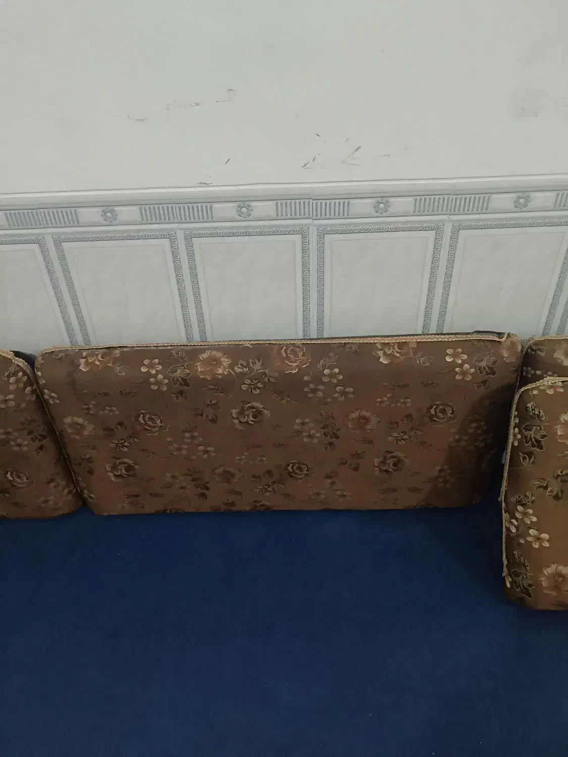 پشتی دوطرفه|پشتی|بروجرد, |دیوار