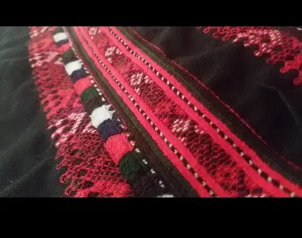 زیح اسیتن قسطی|لباس|سراوان, |دیوار