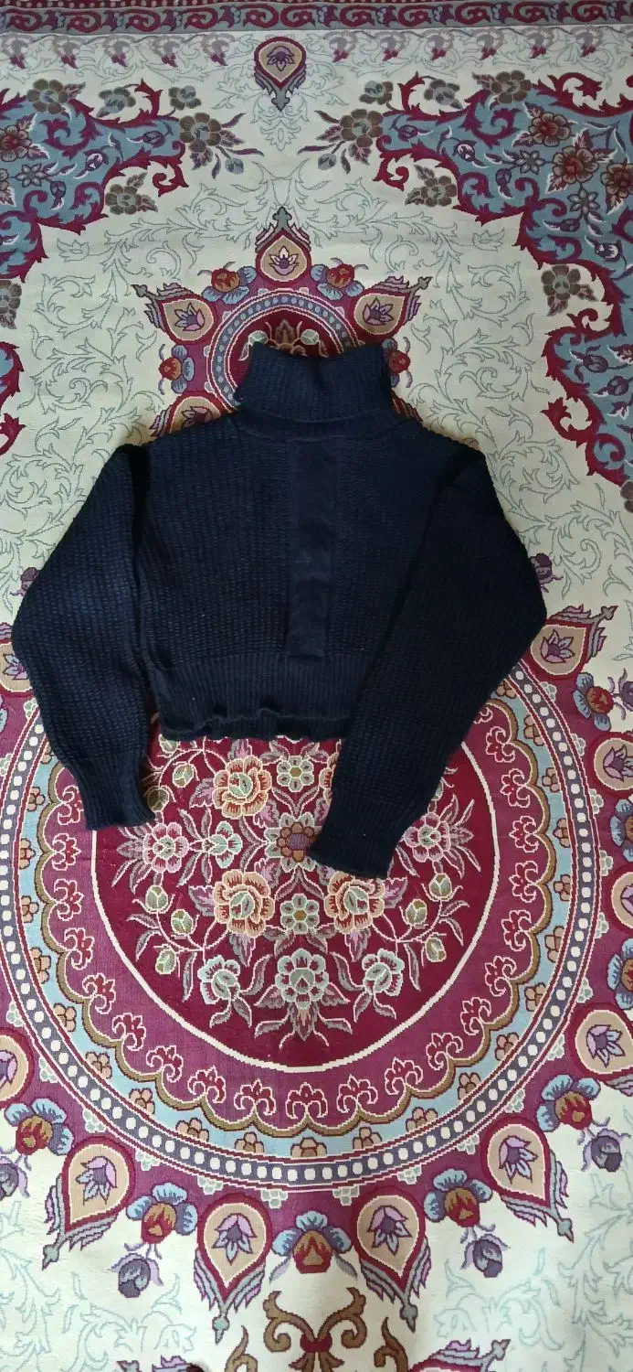 کراپ|لباس|گنبد کاووس, |دیوار