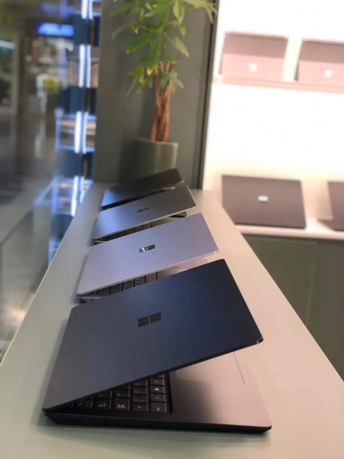 سرفیس نو و درحدنو.تحویل فوری قسطی با ضمانت سلامت|رایانه همراه|تهران, فلسطین (میدان انقلاب)|دیوار