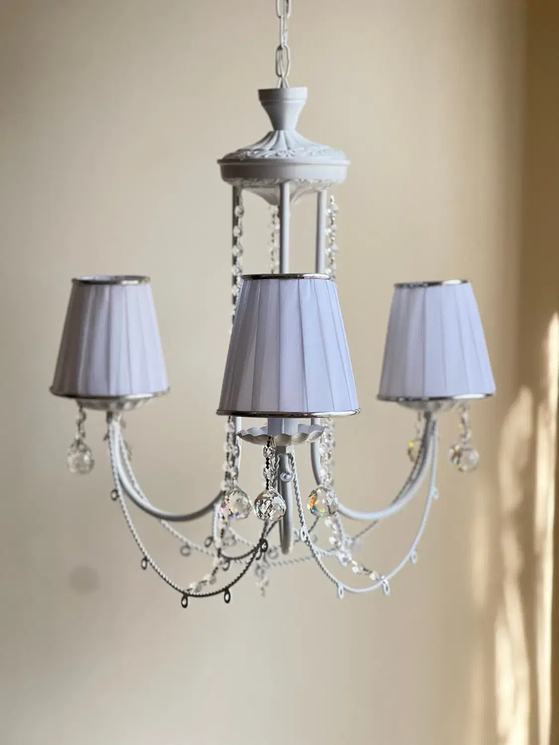 ۳ شاخه سفید شید پلیسه|لوستر و چراغ آویز|تهران, کامرانیه|دیوار