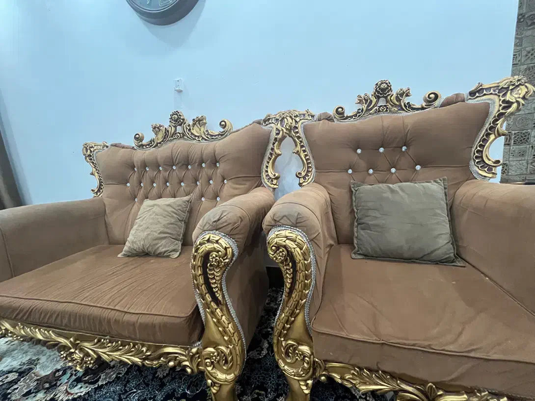 مبل ۷نفره نیمه سلطنتی|مبلمان خانگی و میز عسلی|شیراز, میانرود|دیوار