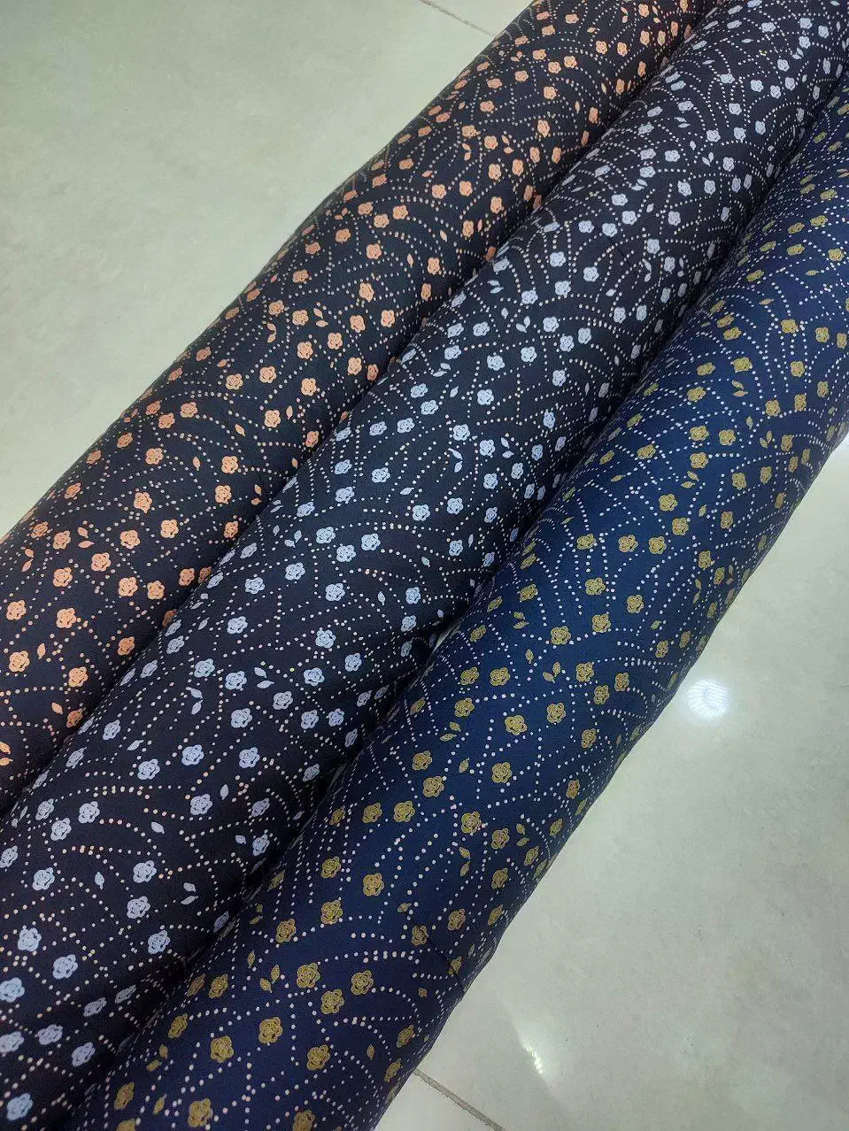 نخی دیس شارژ گرم بالا|لباس|رشت, چله خانه|دیوار