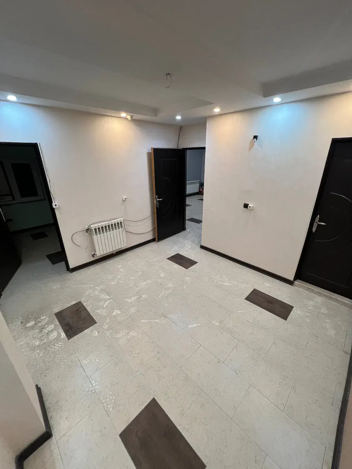 واحد تجاری|فروش دفتر کار، اتاق اداری، مطب|رشت, چله خانه|دیوار