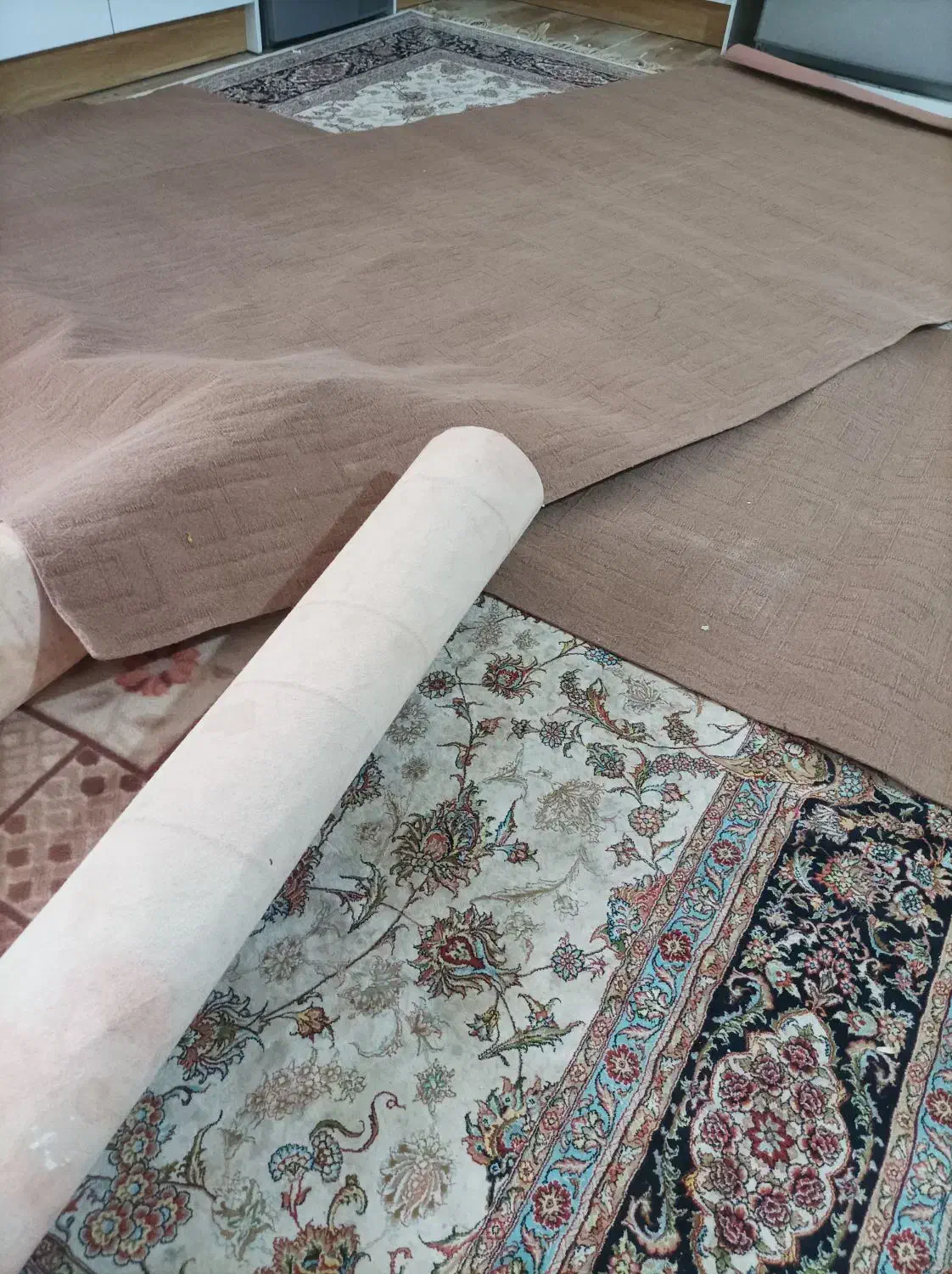 موکت نو و تمیز کناره فرش درحد نو ۵۰۰هزار|موکت|بیرجند, |دیوار