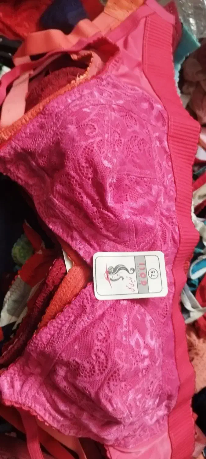 سوتین. فقط ۵۰|لباس|بم, |دیوار