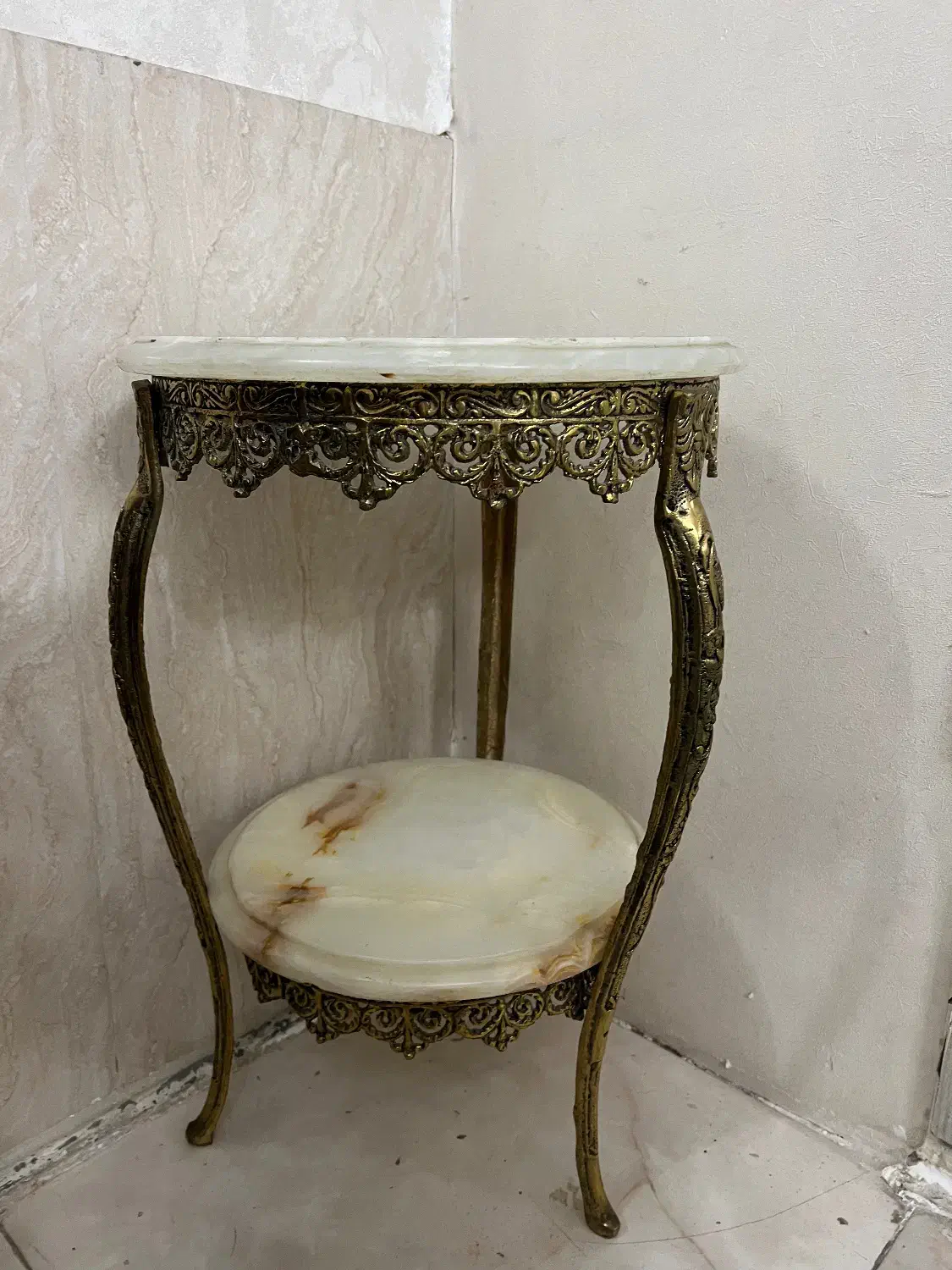 میز برنجی|میز تلفن|تهران, عبدل‌آباد|دیوار