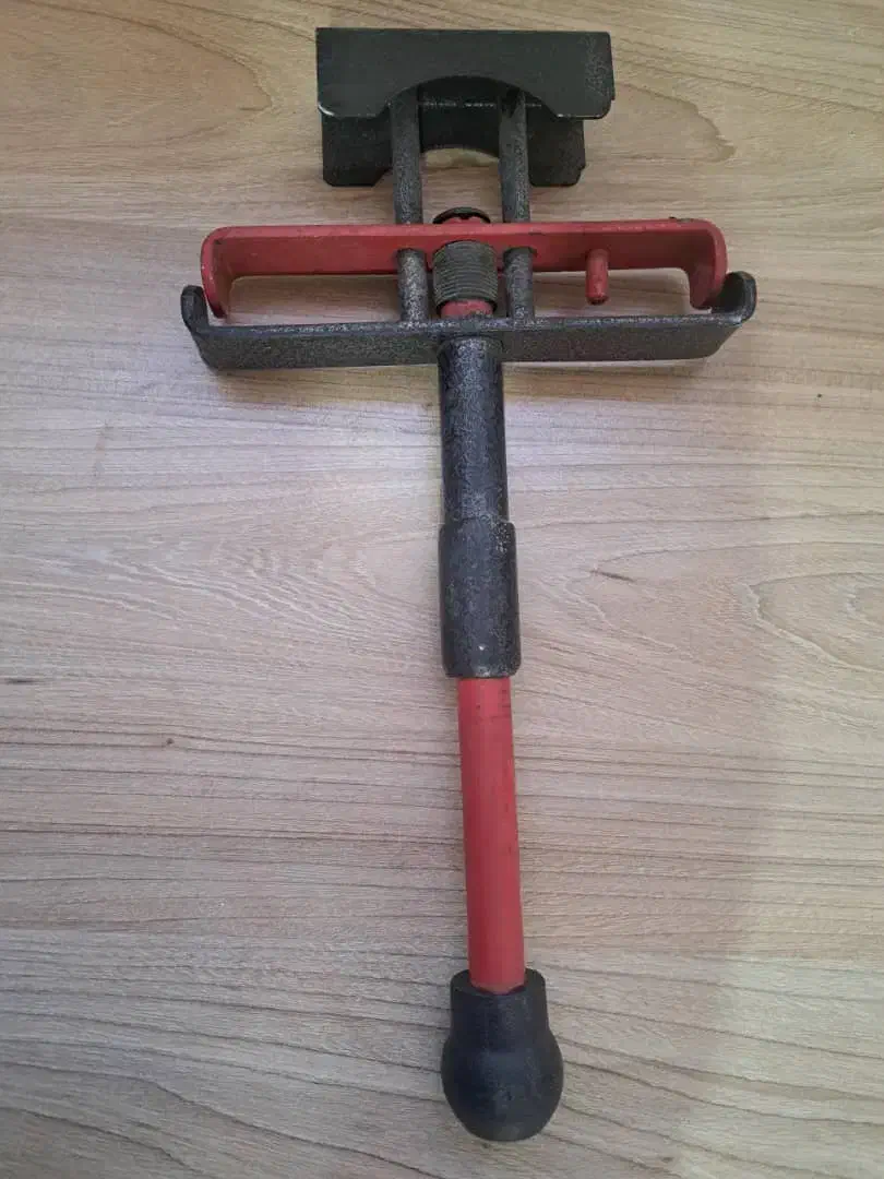 قفل پدال|ابزارآلات|شاهین‌شهر, مسکن مهر|دیوار