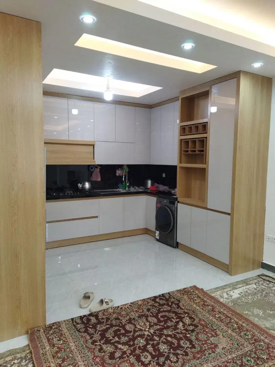 کتابخانه جاکفشی|کتابخانه، شلف، قفسههای دیواری|اسدآباد, |دیوار