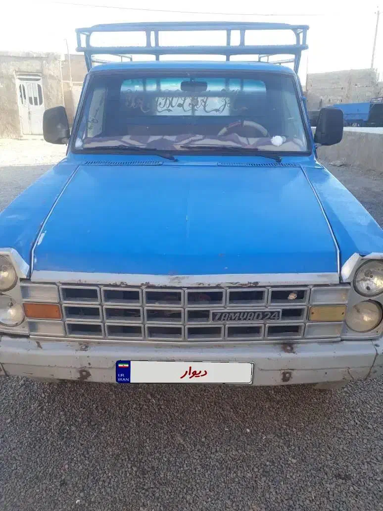 نیسان مدل 72 بسیار تمیز و مرتب ارسنجان|خودرو سواری و وانت|ارسنجان, |دیوار