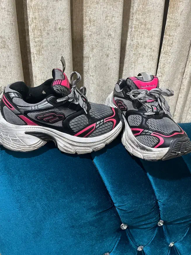 فروش کتونی درحدنو|حراج|چالوس, |دیوار