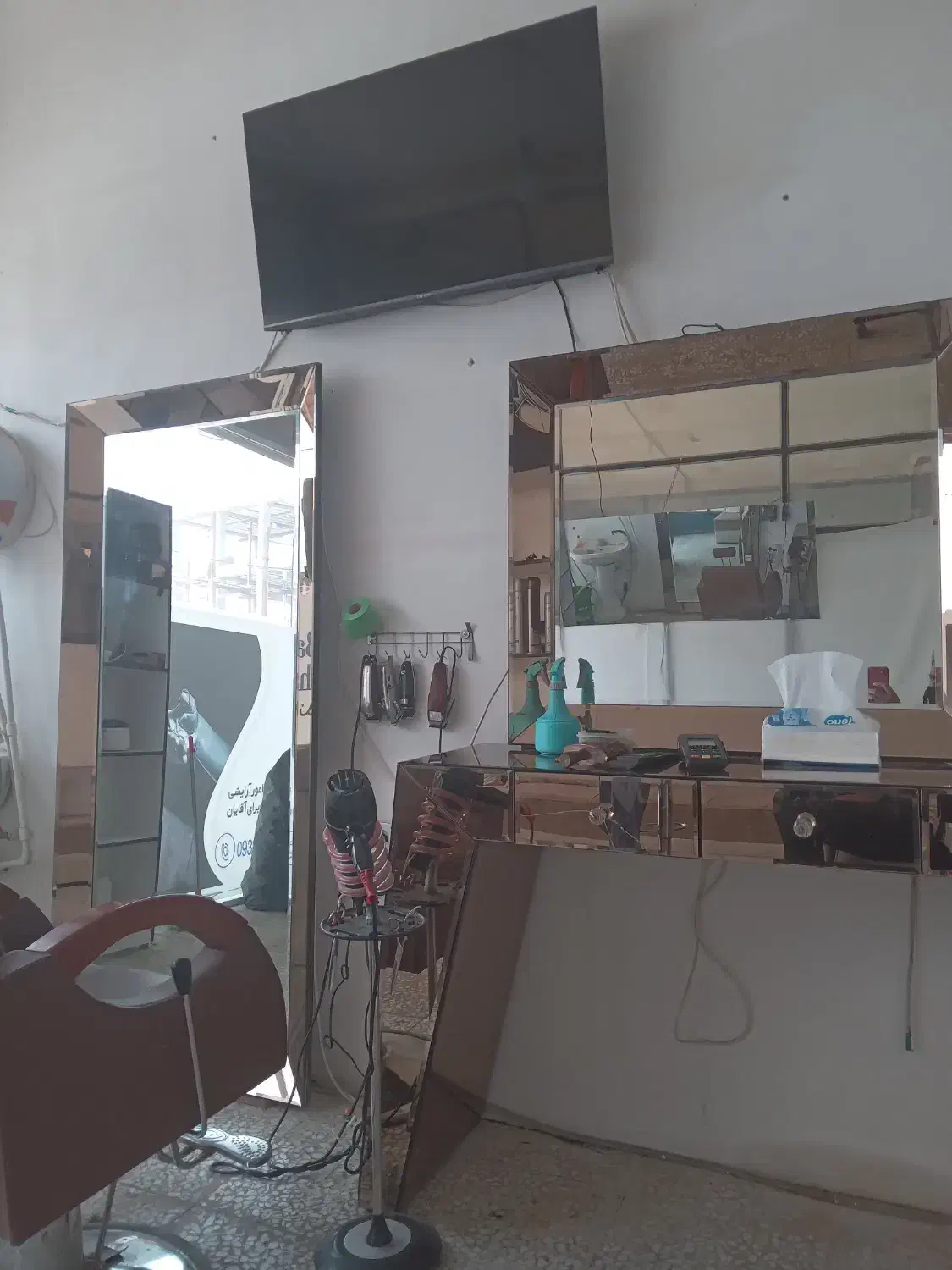 دکوراسیون آرایشگاه|آرایشگاه و سالن‌های زیبایی|قیدار, |دیوار