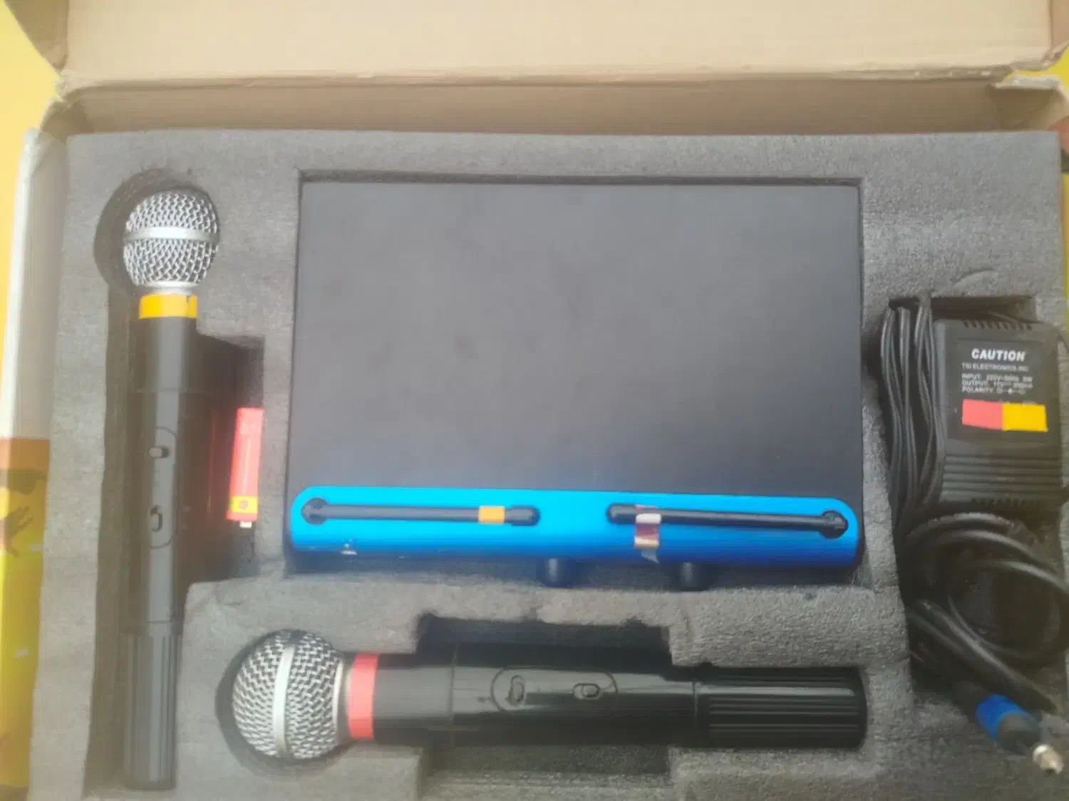 فروش میکروفن بیسیم چیرمن در حد نو Chairman HH-222|صوتی و تصویری|قم, نیروگاه|دیوار