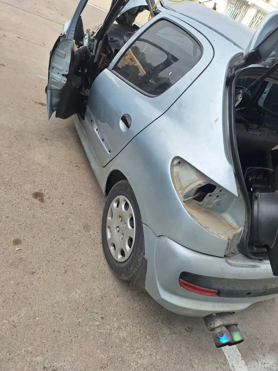 ۲۰۶ مدل ۸۳ تصادفی|خودرو سواری و وانت|مشهد, وکیل‌آباد|دیوار