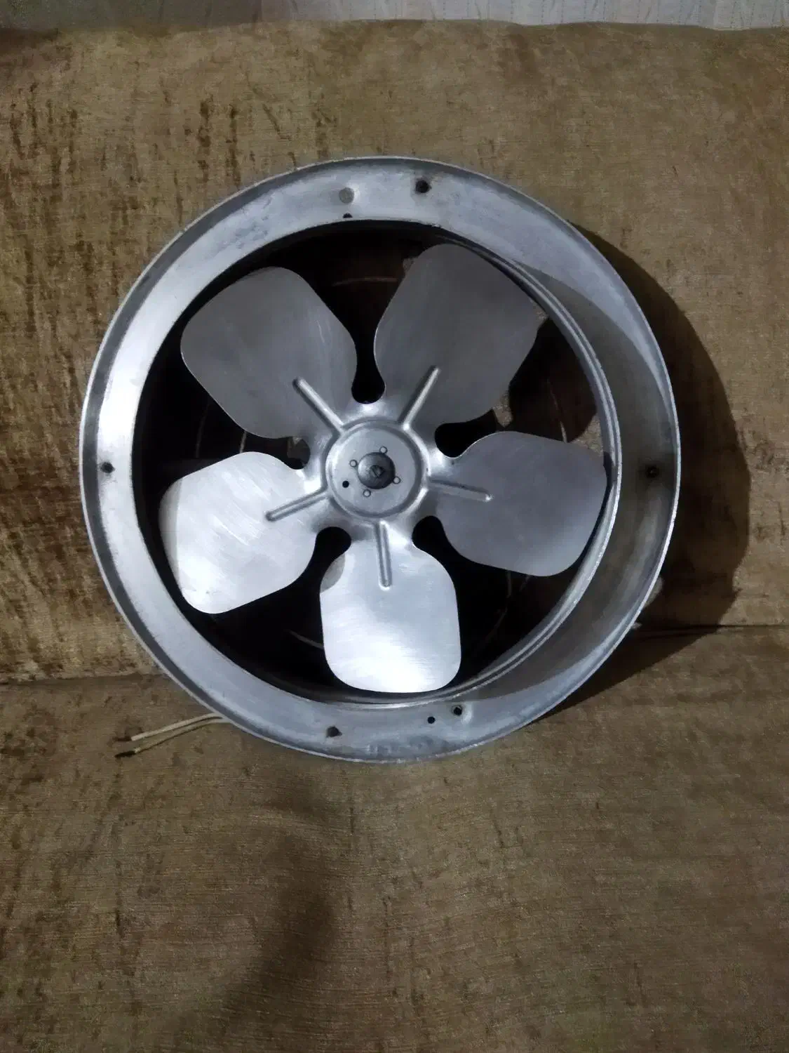 فن( هواکش)|پنکه و تصفیه‌کنندهٔ هوا|کرمانشاه, |دیوار