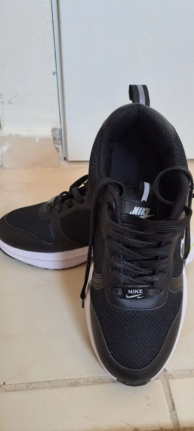 کتونی ..نو مدل نایک|کیف، کفش، کمربند|پرند, فاز ۶|دیوار