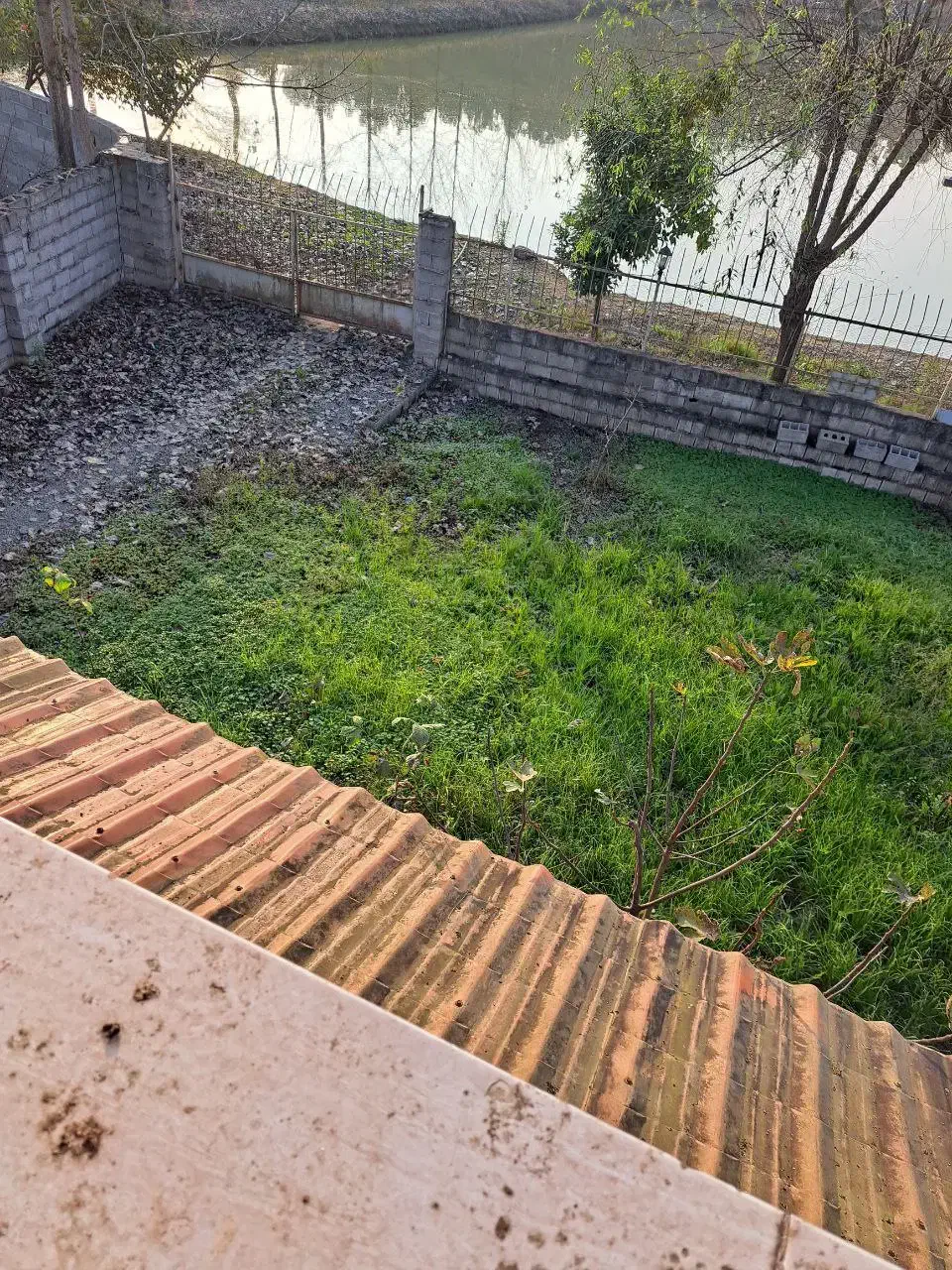 فروس ویلا بزرگ جاده مواصلاتی لاکان به تهران|فروش خانه و ویلا|سنگر, |دیوار