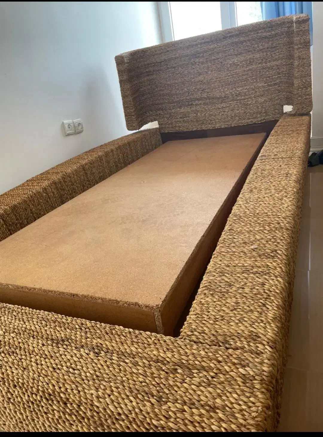تخت کنفی تک نفره نو با تشک|تخت و سرویس خواب|ایزدشهر, |دیوار