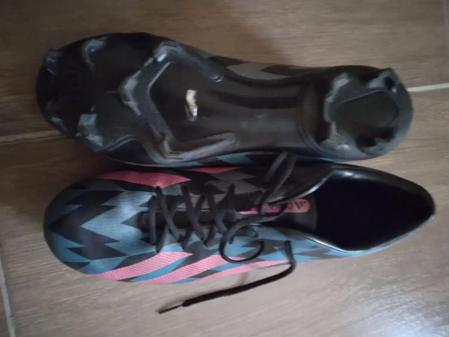 کفش فوتبال مردانه|تجهیزات ورزشی|سقز, |دیوار