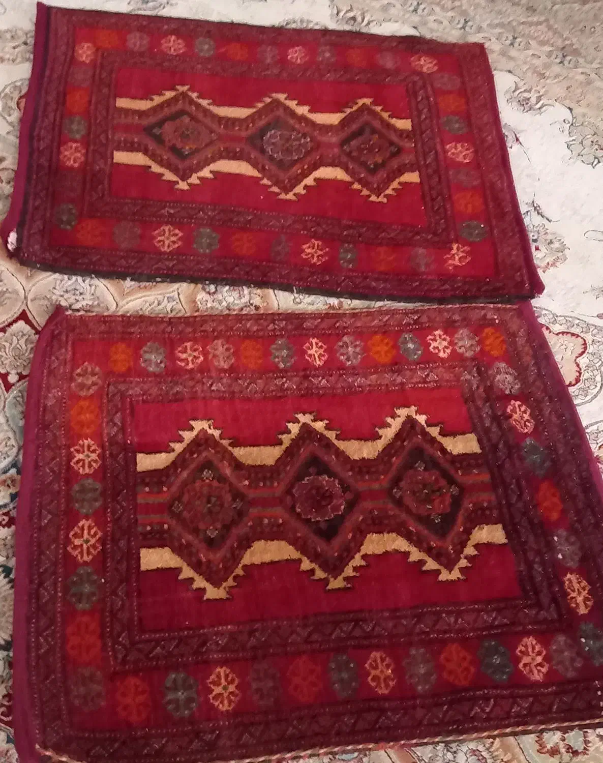 پشتی دست بافت ۲ میلیون  تومان|پشتی|تهران, آذربایجان|دیوار