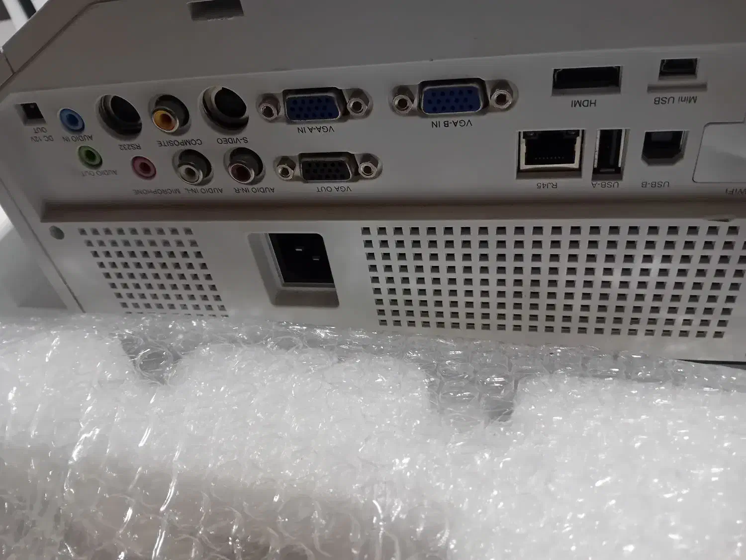 ویدیوپرژکتور همراه پرده ۲در۳|تلویزیون و پروژکتور|تهران, شیخ هادی|دیوار