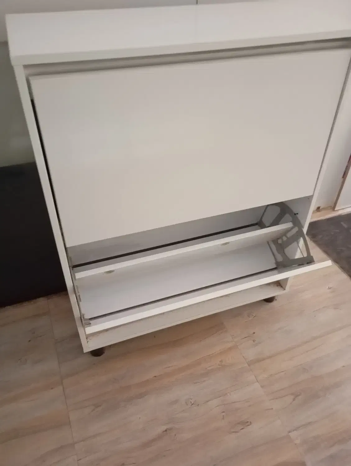 جاکفشی|جاکفشی، کمد، دراور|گرگان, |دیوار