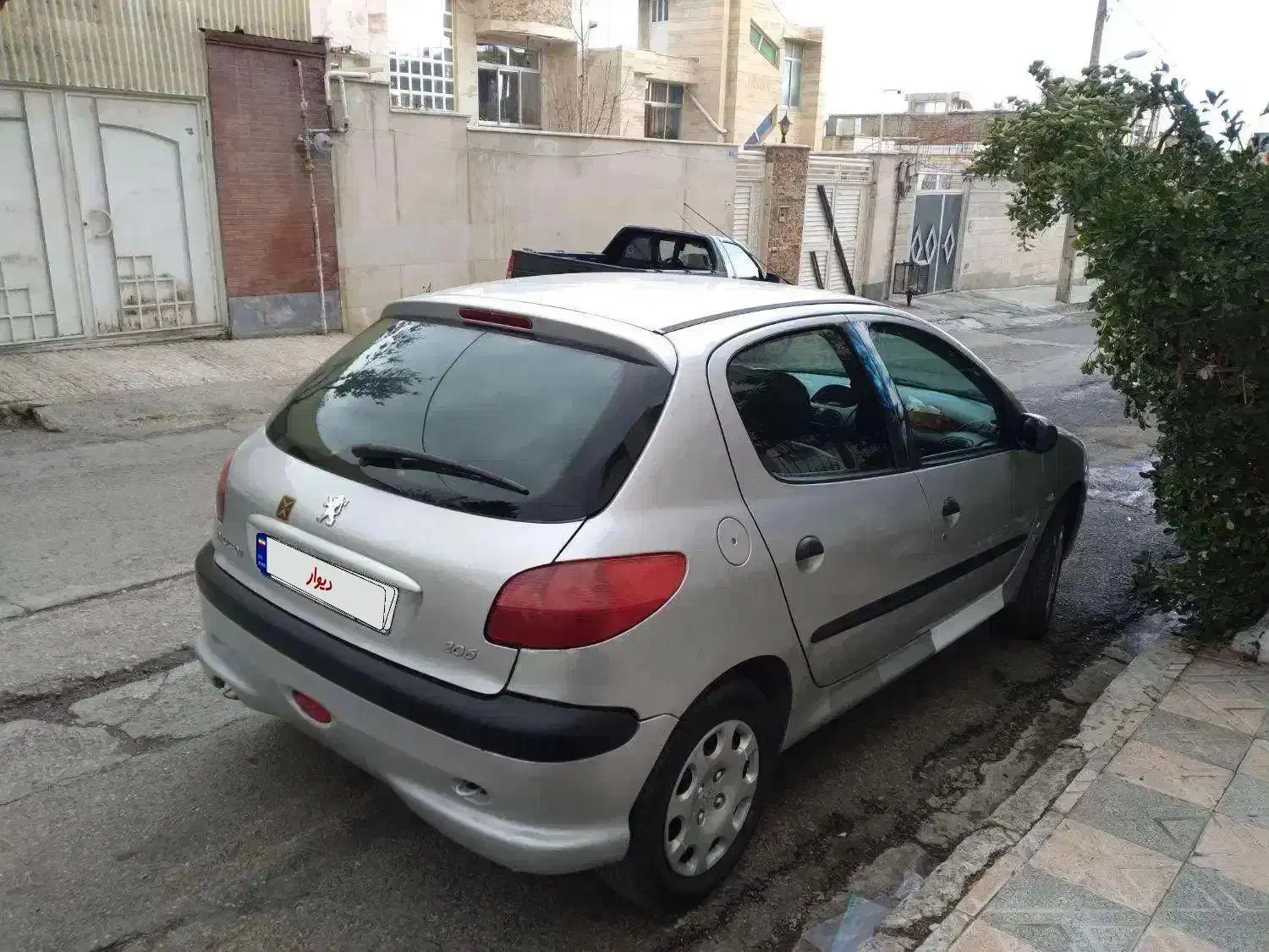 پژو ۲۰۶. یک تیکه رنگ بدون افتاب سوختگی تمیز کم کار|خودرو سواری و وانت|ارومیه, |دیوار