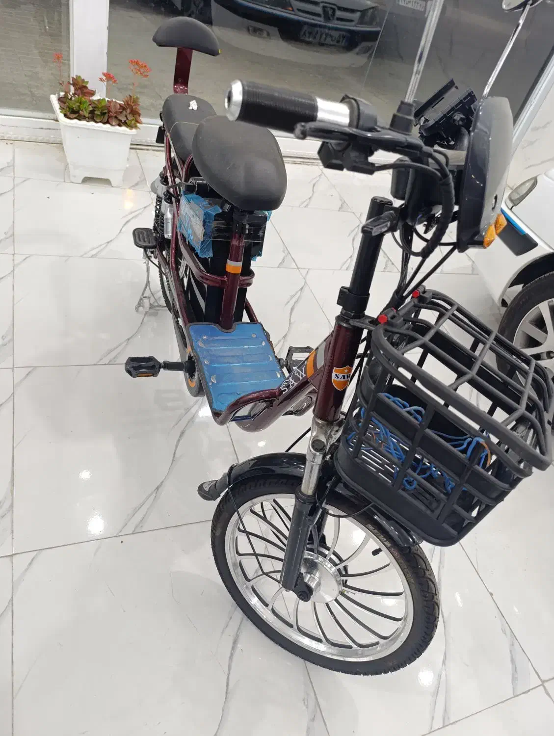 موتور برقی|موتورسیکلت|کبودرآهنگ, |دیوار