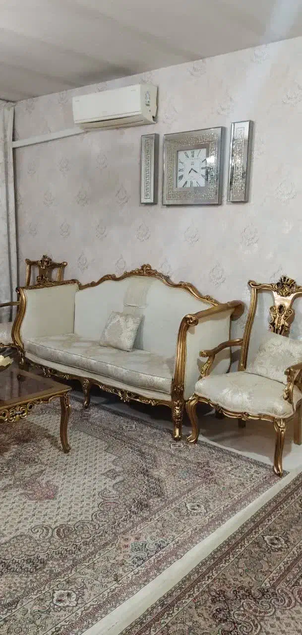 مبل ۷ نفره تمیز و مرتب|مبلمان خانگی و میز عسلی|مشهد, کوشش|دیوار