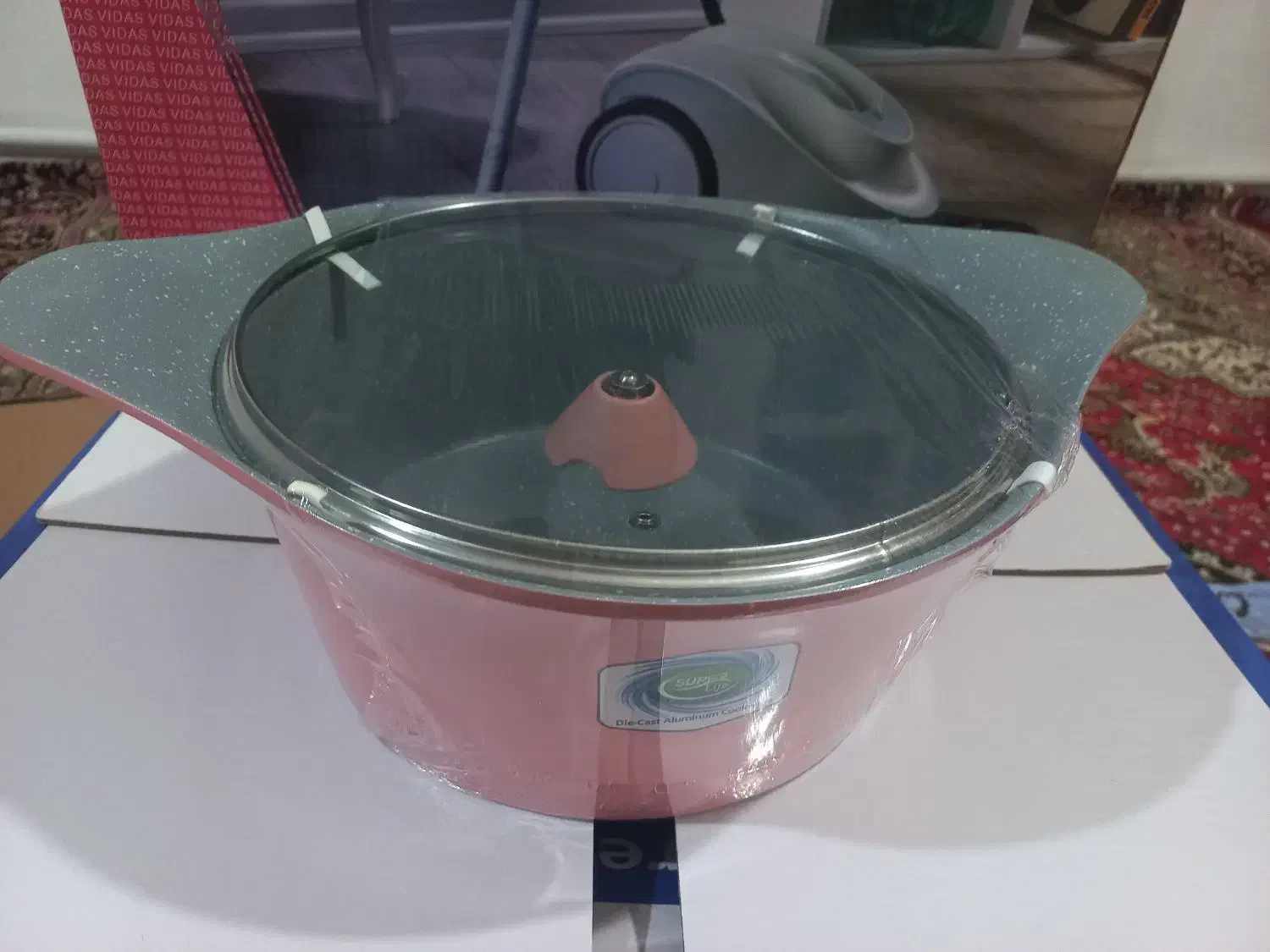 قابلمه|ظروف پخت‌وپز|مهربان, |دیوار