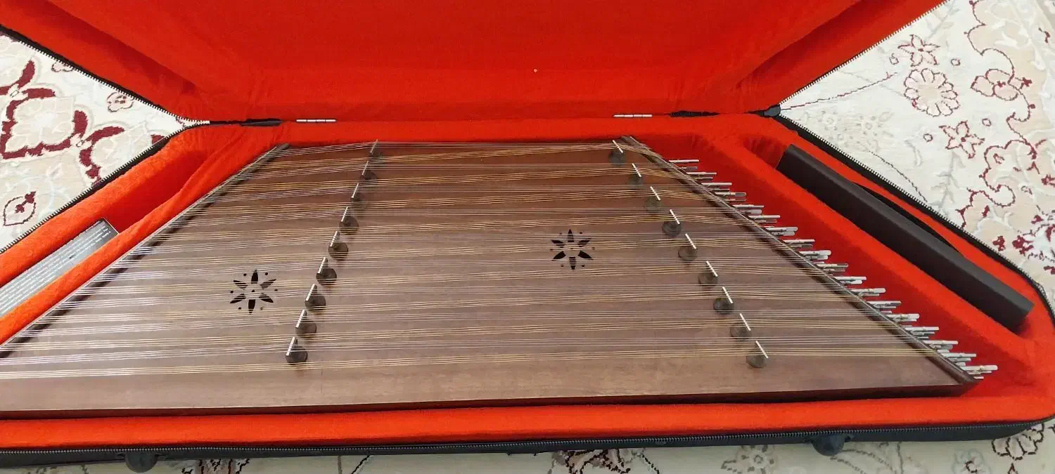 سنتور|سازهای سنتی|اصفهان, بهارستان|دیوار