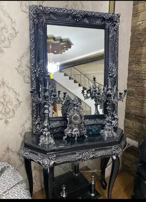 آینه کنسول به همراه ساعت رومیزی و دو عدد شمعدان|بوفه، ویترین، کنسول|خوی, |دیوار