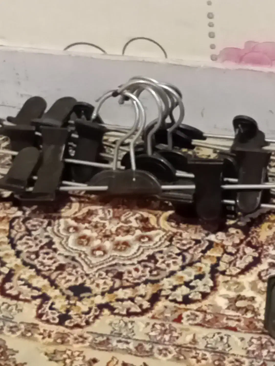 چوب لباسی|بندرخت و رخت‌آویز|شیراز, فرگاز|دیوار