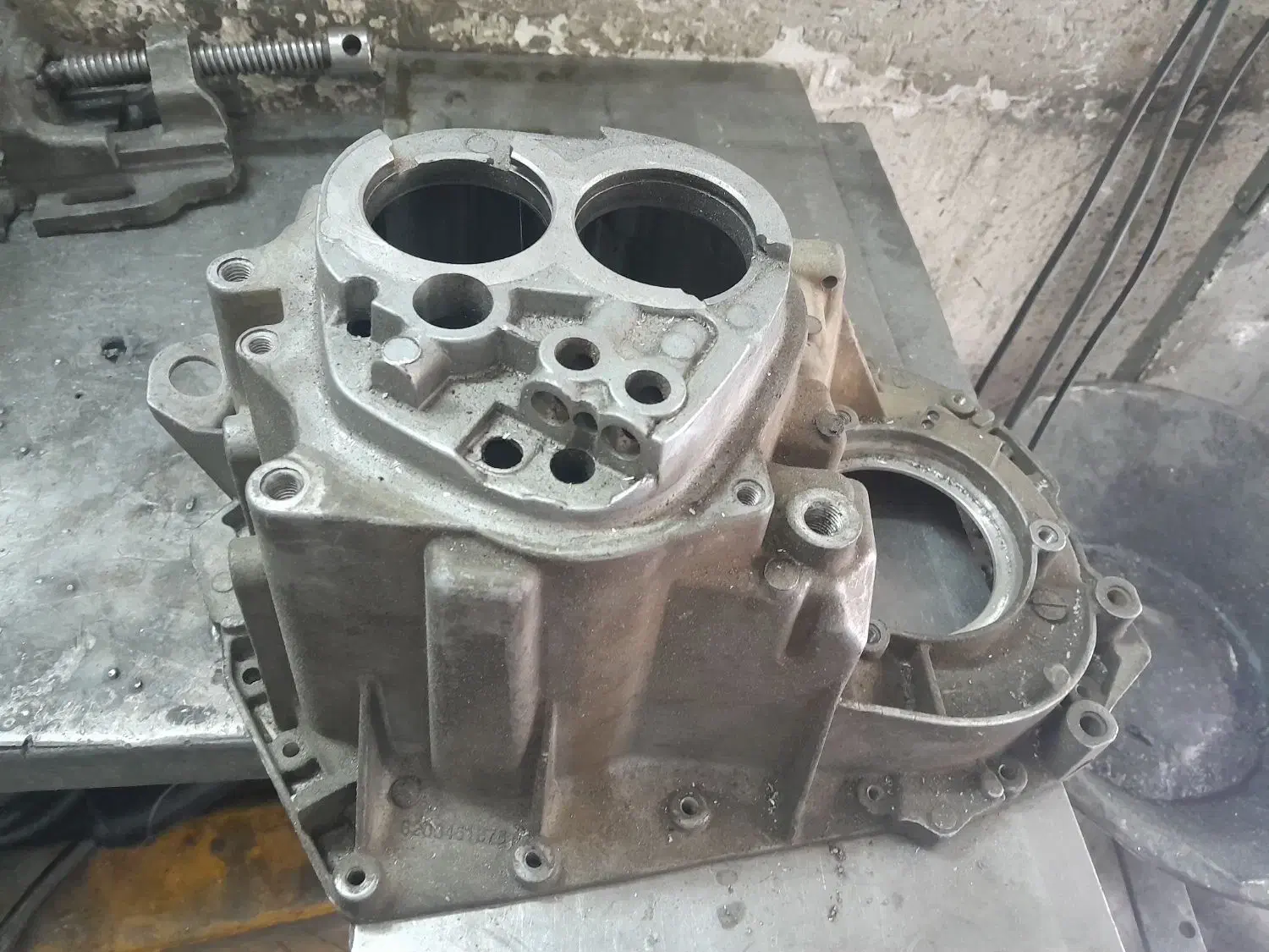 پوسته گیربکس|قطعات یدکی و لوازم جانبی|اصفهان, شیخ اشراق|دیوار