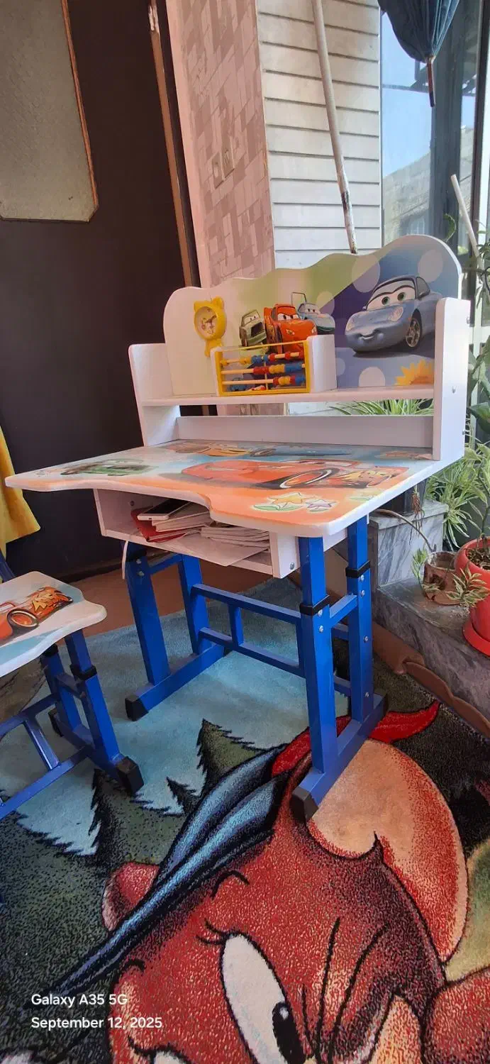 میز تحریر با صندلی با قابلیت تنظیم ارتفاع|میز تحریر و کامپیوتر|خوی, |دیوار