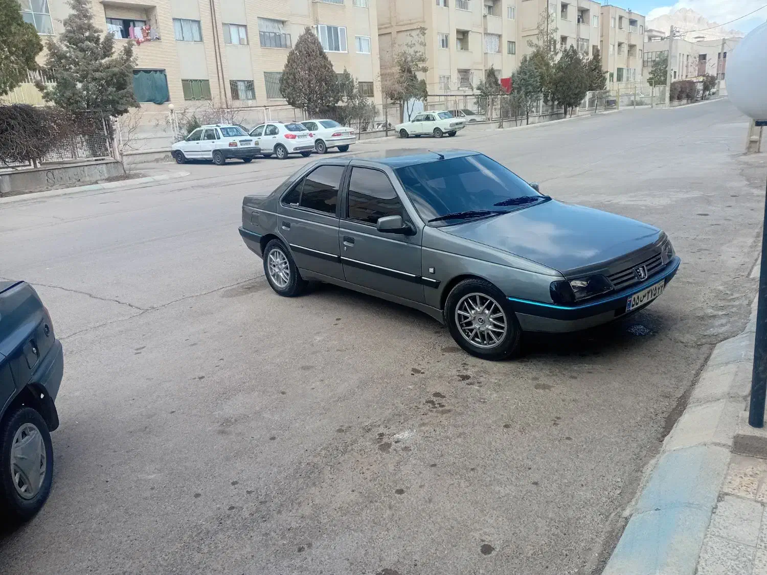 405 عالی|خودرو سواری و وانت|خمینی‌شهر, |دیوار