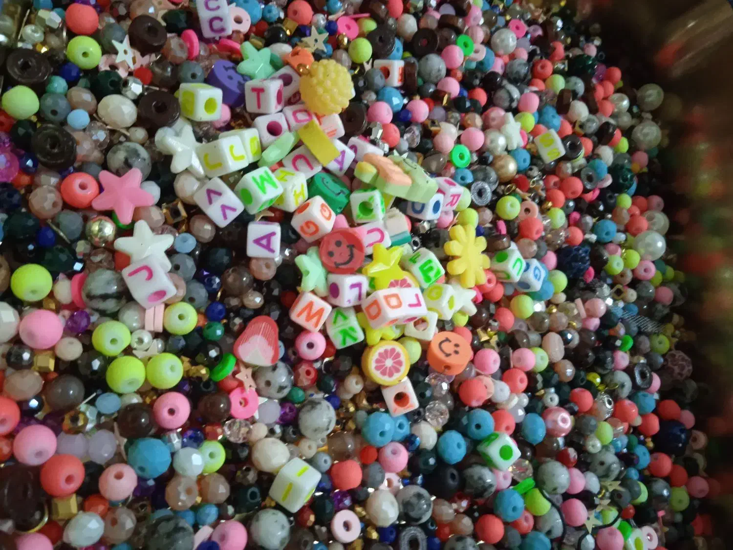 مونجوق و مهره و بند های رنگی|بدلیجات|کرج, مهرویلا شمالی|دیوار