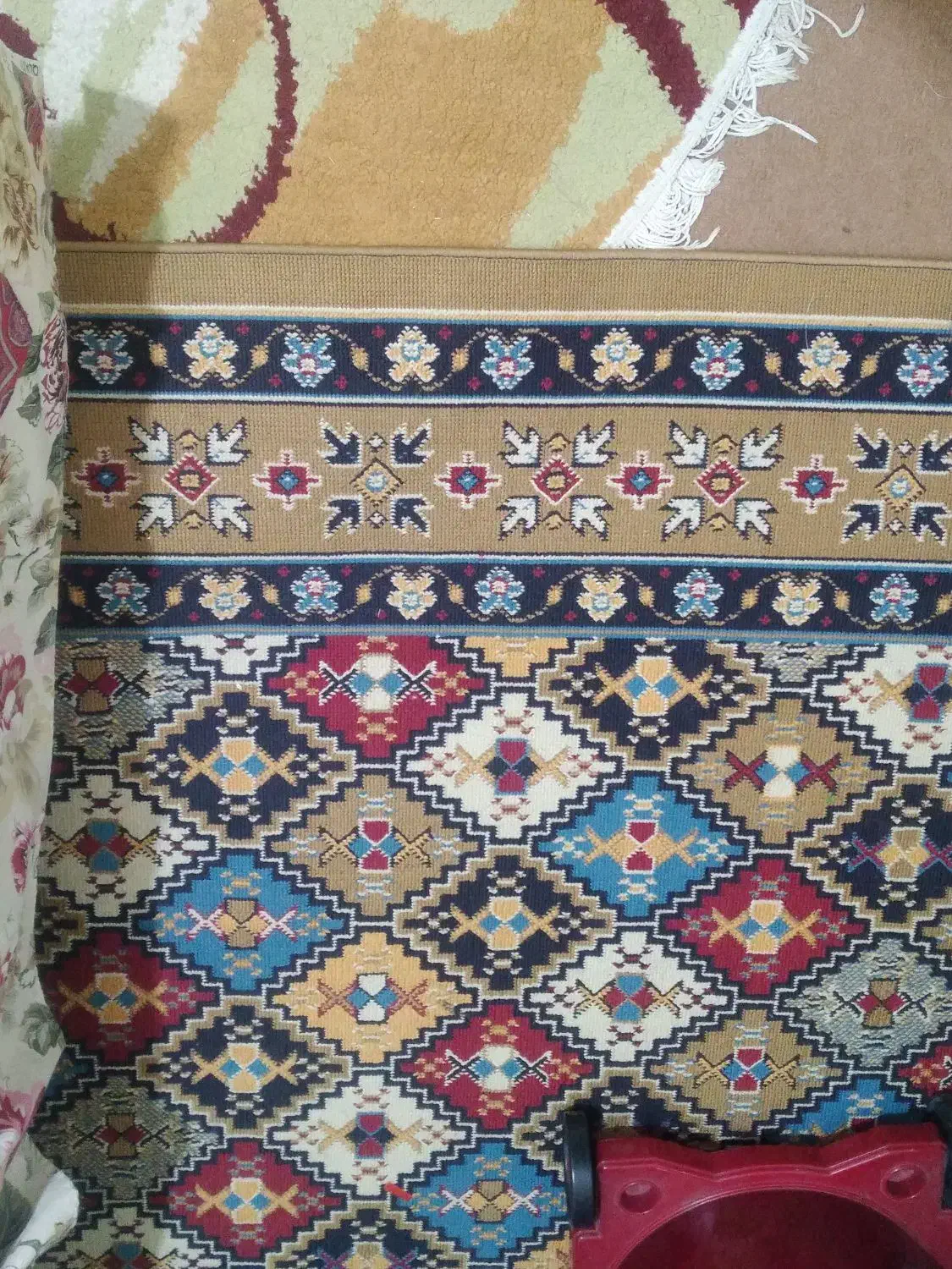 یک فرش گرد و یه کناره ۴ متری|فرش|اصفهان, بهارستان|دیوار