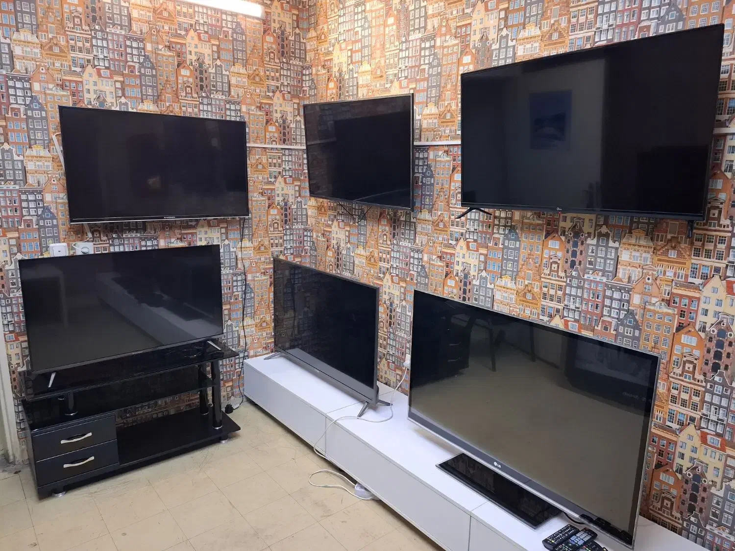 فروش و معاوضه تلویزیون ال ای دی|تلویزیون و پروژکتور|تبریز, |دیوار