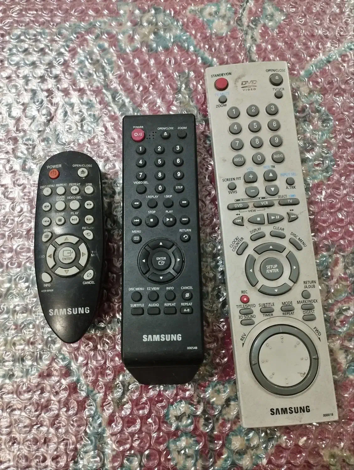 ( تعدادی کنترل ) ضبط/سینما/تلویزیون و دی وی دی DVD|سیستم صوتی خانگی|مشهد, شهید قربانی|دیوار